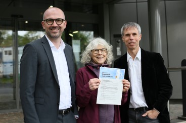 P4F Bonn: Übergabe des Aufrufs &quot;Wasserstoff nicht verheizen!&quot; an Bonn-Netz